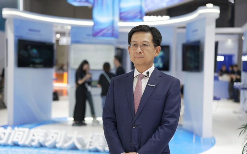 崔山受新华社专访：以工业具身智能重构生产力，，，引领流程工业智能化升级
